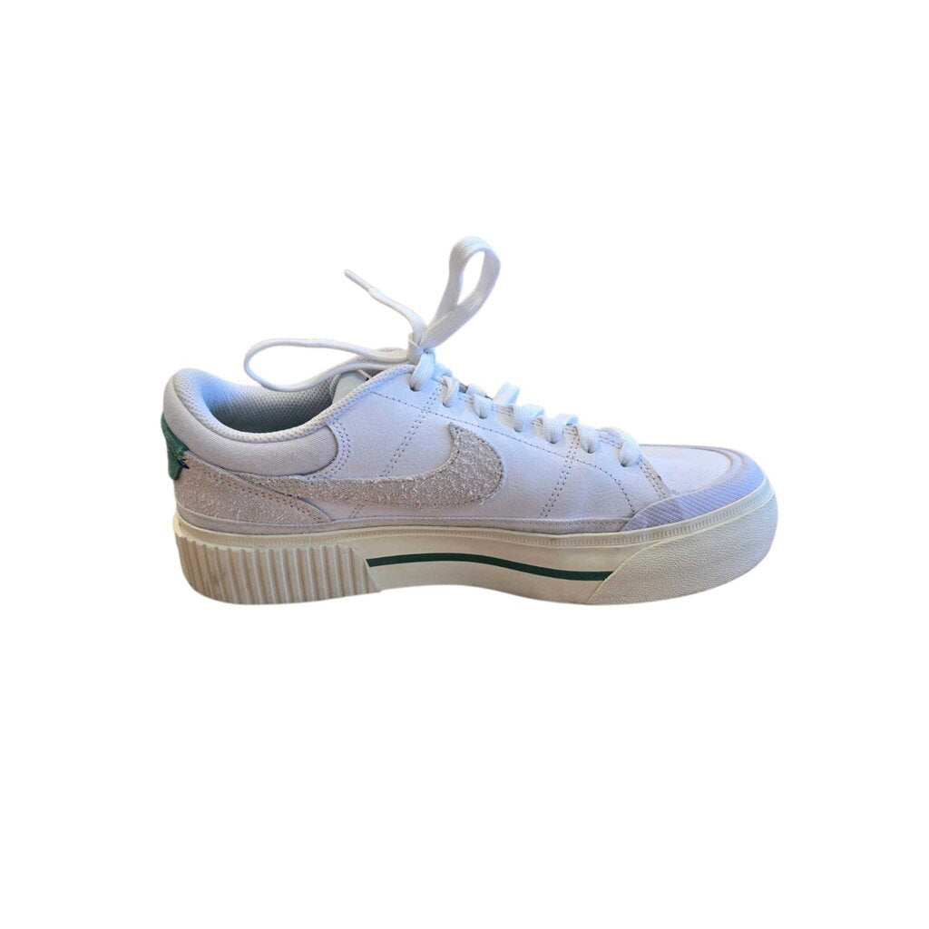 NIKE SZ 8.5