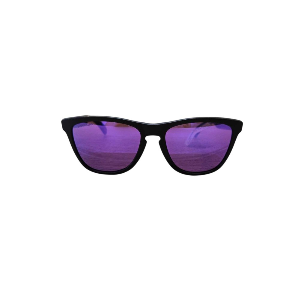 OAKLEY frogskins retail 160.00
