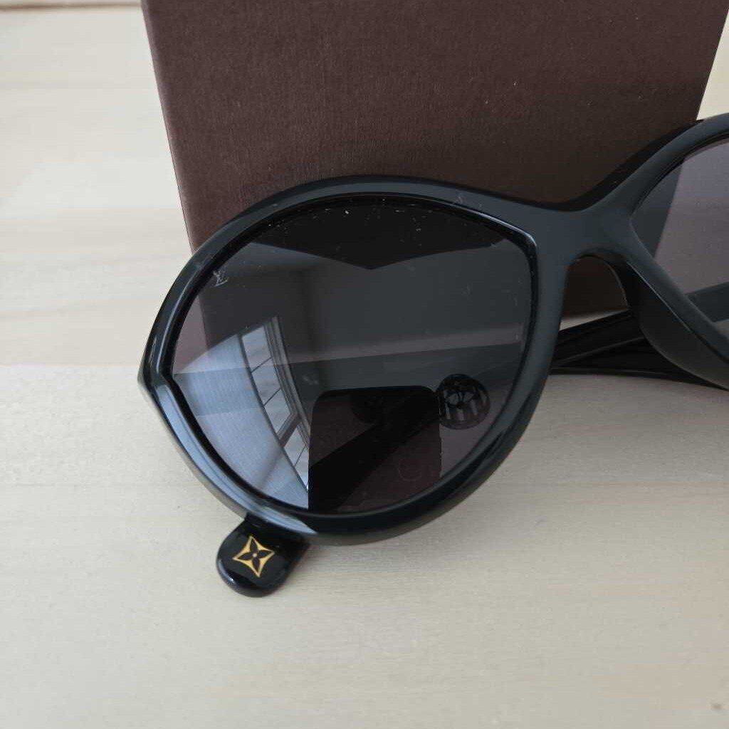 LOUIS VUITTON CARRE Z0263E sunglasses