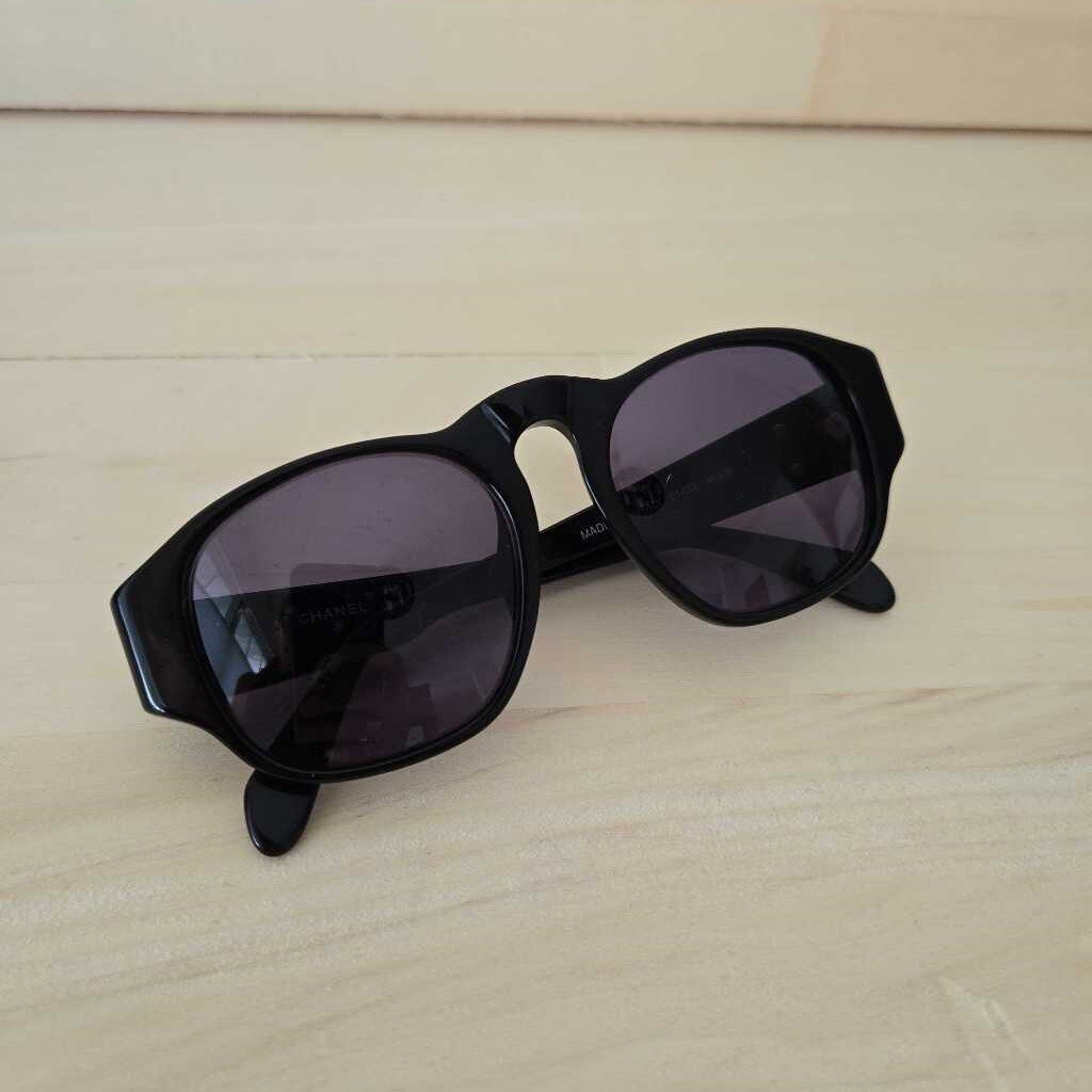 CHANEL 01452 sunglasses
