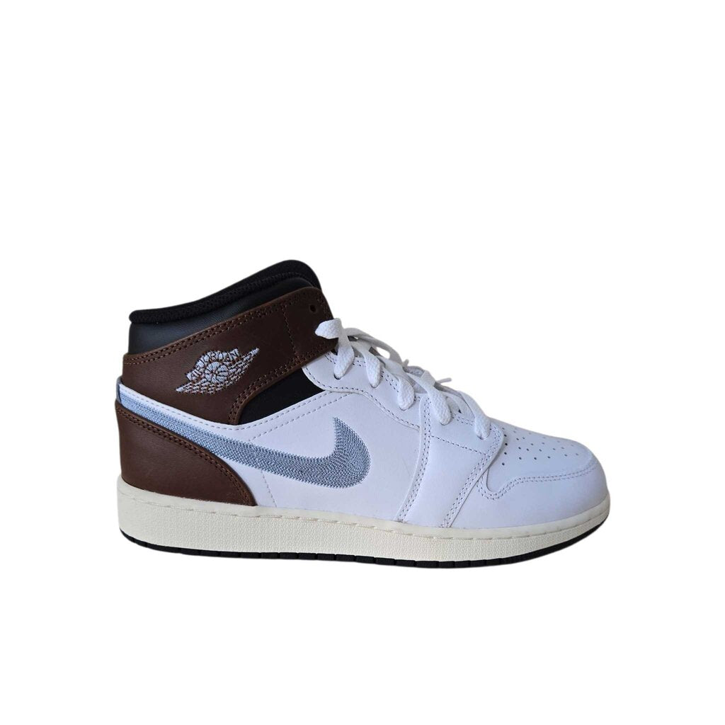 AIR JORDAN 1 MID SZ 6.5 YOUTH = 8 - 8.5