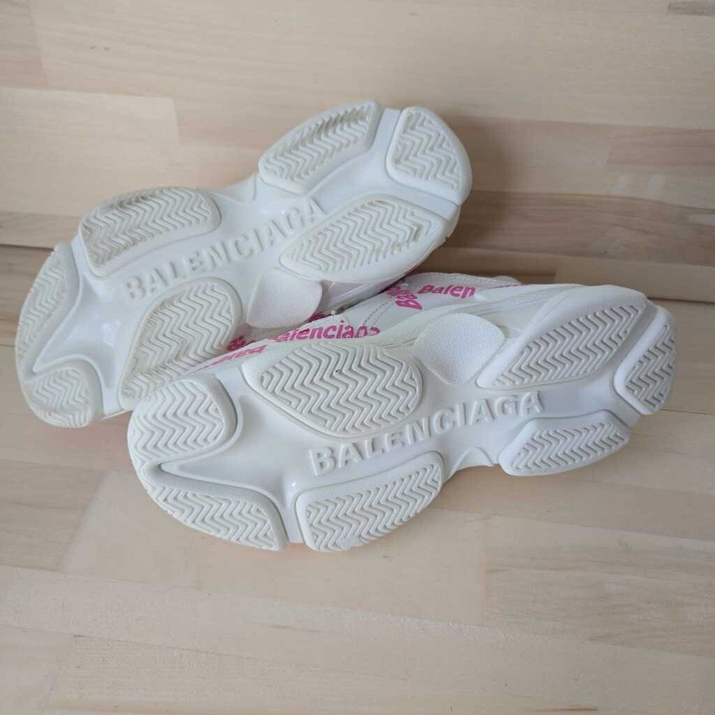 BALENCIAGA TRIPLE S SZ 39 = 8.5/9