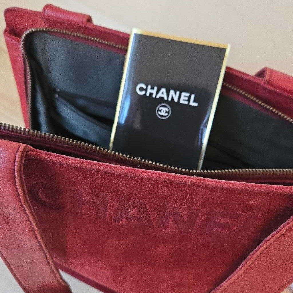 CHANEL vintage HANDBAG