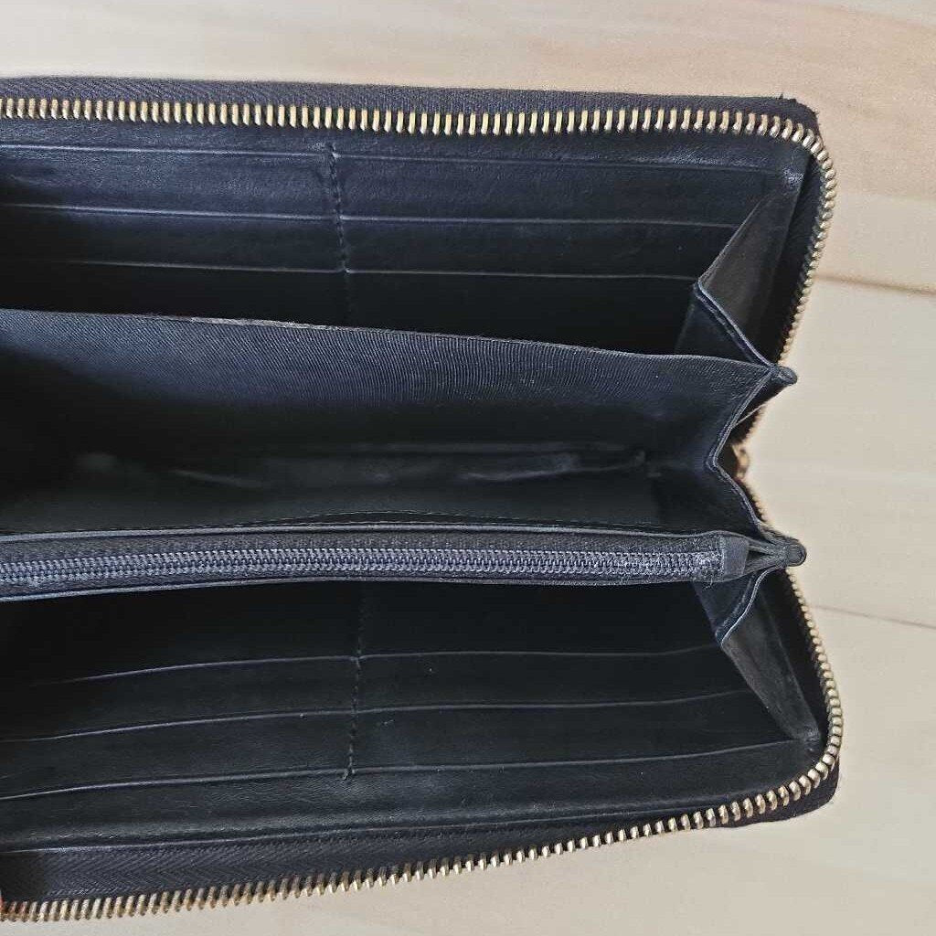 GUCCI GG ZIP WALLET