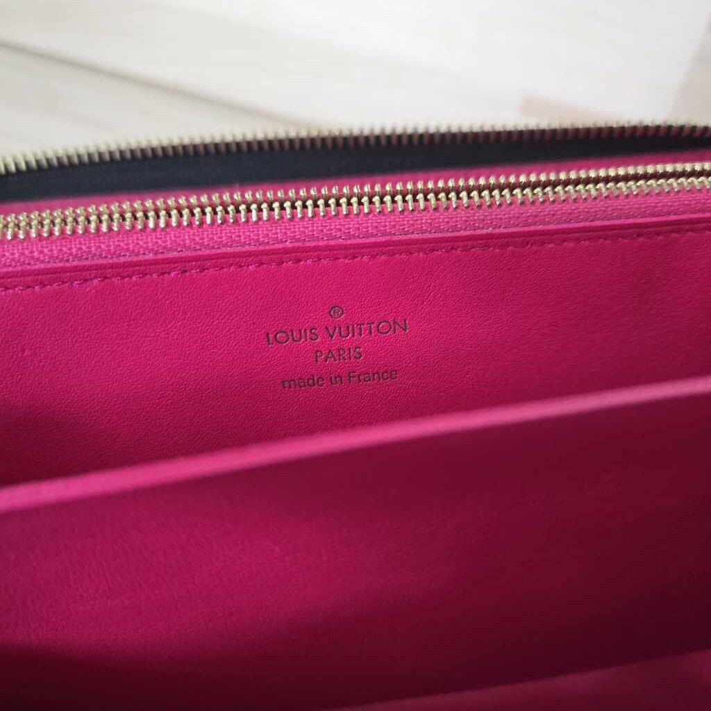 LOUIS VUITTON TAURILLON COMETE WALLET
