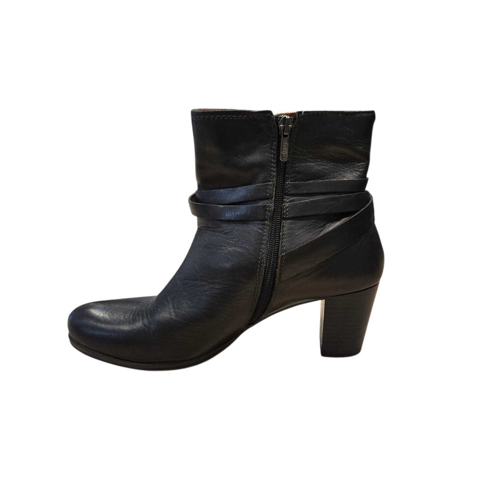PIKOLINOS SZ 40 = 8.5/9