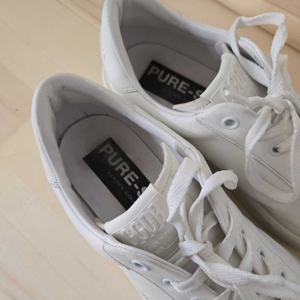 GOLDEN GOOSE PURESTART SZ 40 = 9/9.5 retail 610.00
